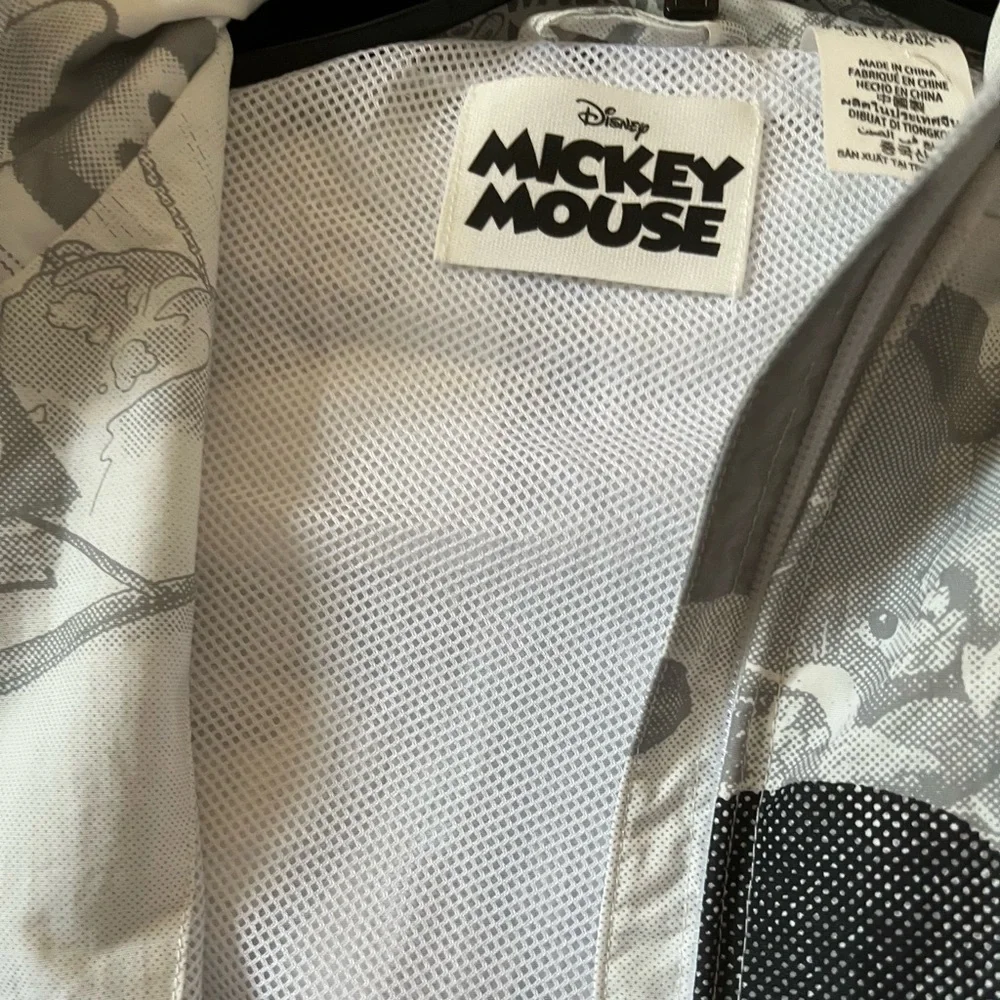 Goofy vintage style Disney parks windbreaker